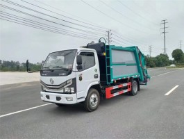 “东风多利卡5吨餐厨垃圾车”