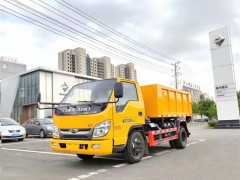 周总网签的福田小型环卫垃圾车今日发往甘肃白银指定地点