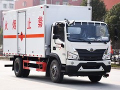 福田5.2米危险品运输车端午节加班发往广州番禺进行交车