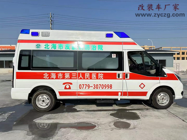 福特新世代长轴高顶紧急救护车
