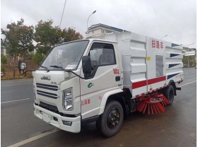 江铃道路清扫车